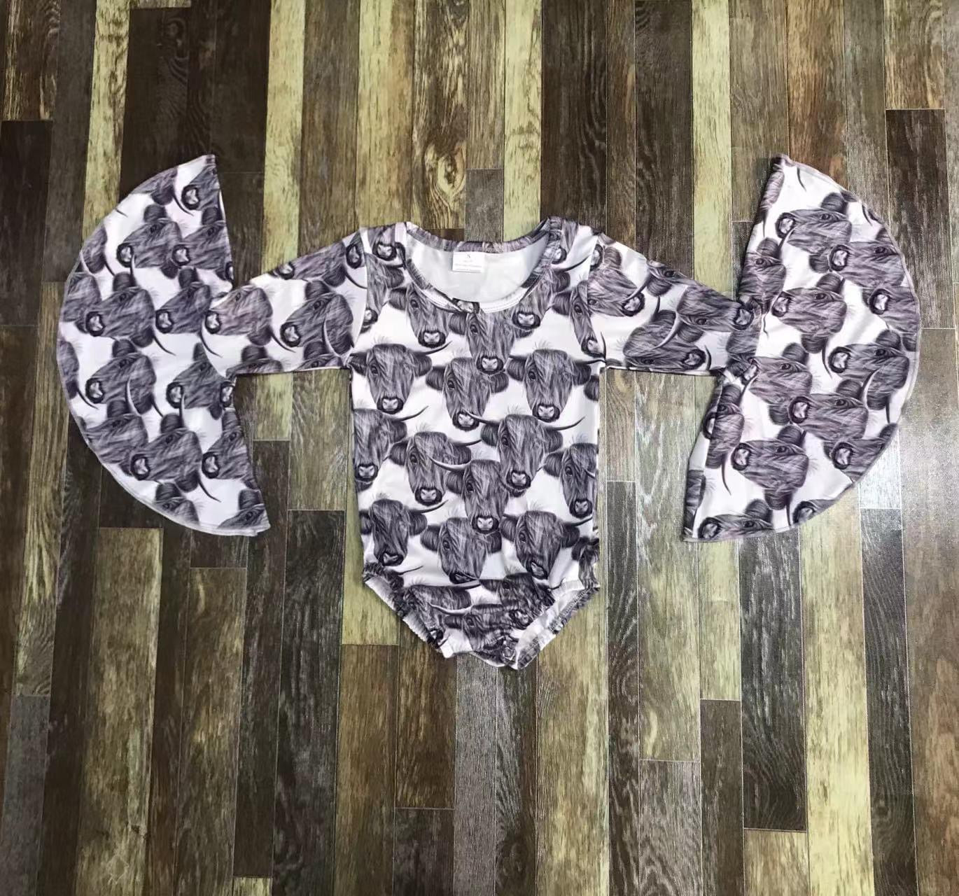 Highland flare sleeves
